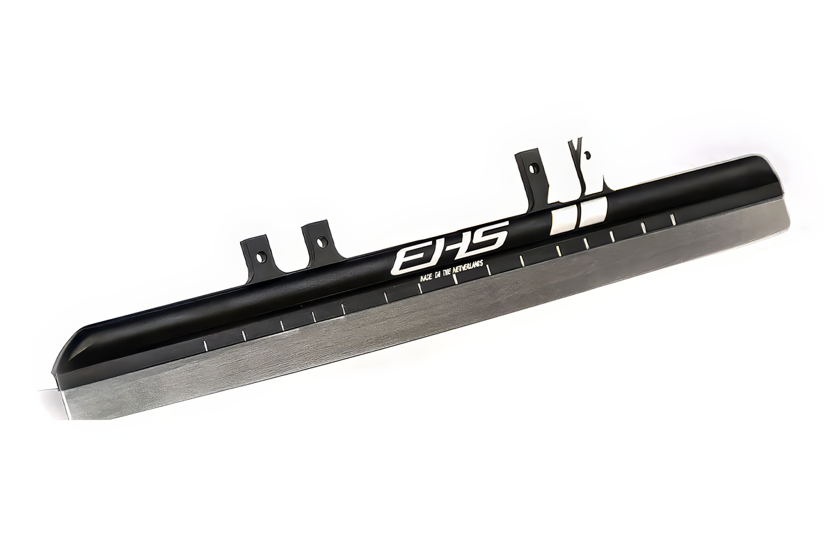 Lame de patin short-track StayBent Control, vue de trois quarts du tube noir et de la lame
