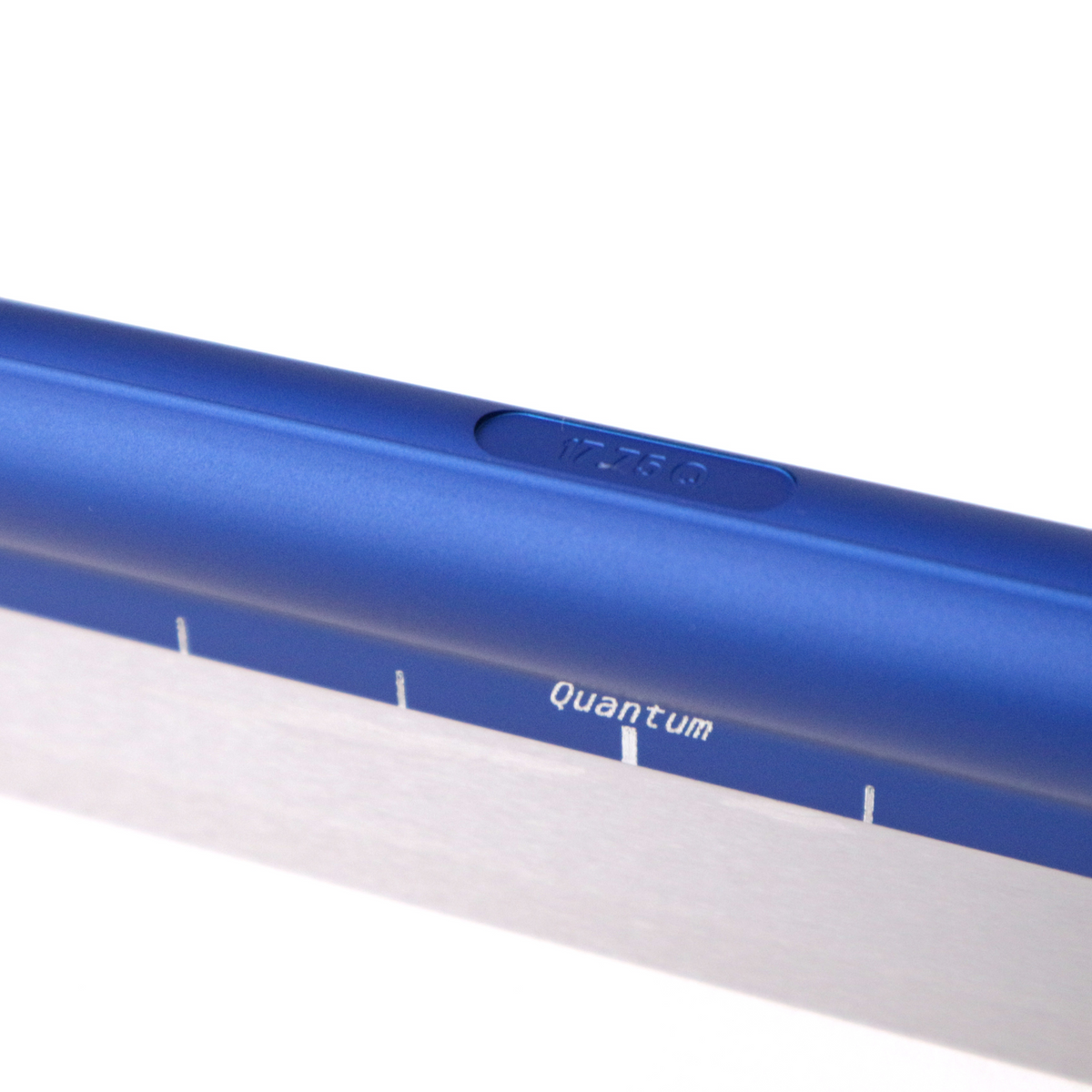 Quantum short track blade, blue tube, engraved 17.75 Q length and Quantum runner mark