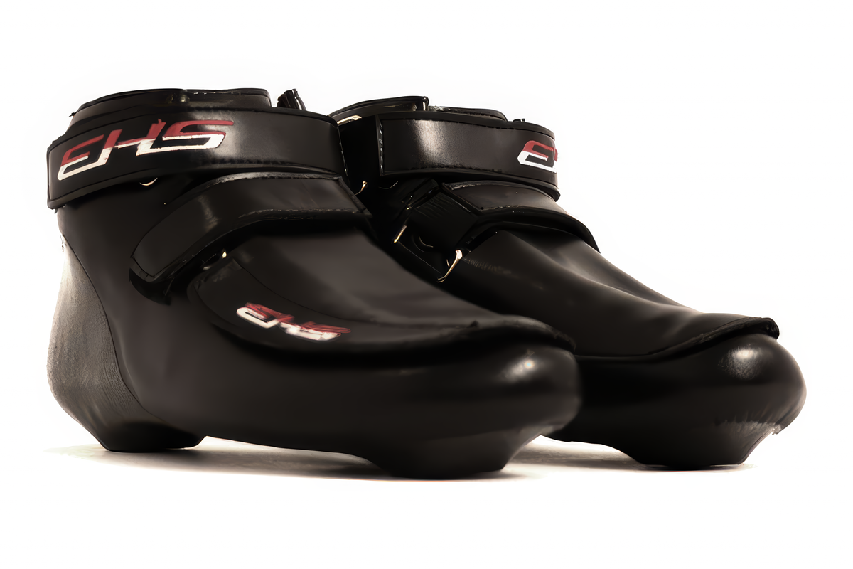 Chaussures short-track EHS, paire noire côte à côte, vue avant de trois quarts